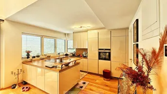 Expose Ruhige Niedrigenergievillen mit herrlichem Fernblick