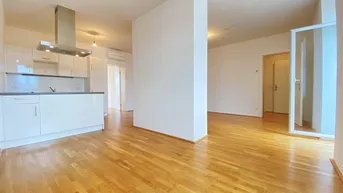 Expose Elegante Dachgeschosswohnung mit voller Raumhöhe – 4 Zimmer, Terrasse &amp; Balkon