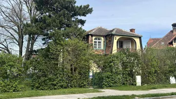 Expose Einfamilien-Villa mit traumhaftem Naturgarten in begehrter Perchtoldsdorfer Lage!