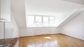 Expose Geräumige und helle 2-Zimmer-Dachgeschosswohnung im 10. Bezirk!
