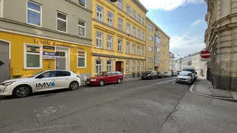 Expose Unbefristet vermietete 1,5 Zimmer Wohnung
Nähe AKH Wien