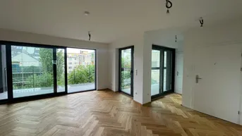 Expose ERSTBEZUG IM DACHGESCHOSS UM 6.300/QM! Wunderschöne 2 Zimmer mit Terrasse und verglaster Loggia!