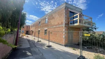 Expose PERFEKTE STARTERWOHNUNG mit Garten und Terrasse! TOP ANBINDUNG nach Wien und zum Flughafen! PROVISIONSFREI!