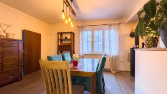 Expose VILLA IN GRÜNLAGE - teilrenoviert