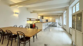Expose LOFT MIT GRÜNEM HOF IN BESTER LAGE - 212 m² Nutzfläche