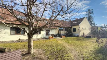 Expose DREIKANTHOF IN ZENTRALER GRÜNLAGE - 1.300 m² Grundfläche - 180 m² Scheunen
