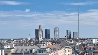 Expose Was das Herz begehrt, ein Drink auf der 360 Grad Wien Blick Terrasse oder doch lieber auf einer der beiden anderen Terrassen?