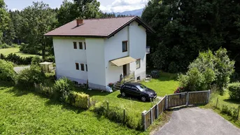 Expose Ländliche Ruhe trifft Gestaltungsfreiheit – Haus mit großem Garten bei Ferndorf