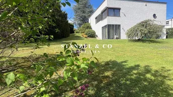 Expose SONNENDURCHFLUTETE VILLA IN TOP - LAGE