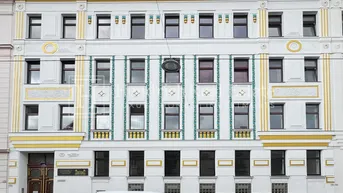 Expose Jugendstil-Zinshaus mit großem Potential in Bestlage - Zur Entwicklung oder Eigennutzung