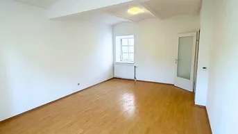 Expose Erstbezug in Steyr: Moderne Wohnung mit Einbauküche, Parkplatz &amp; Zentralheizung!