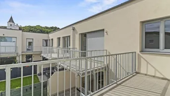 Expose ++ WEIHNACHTSAKTION von 3 PROZENT ++ TOP DREI Zimmer mit BALKON