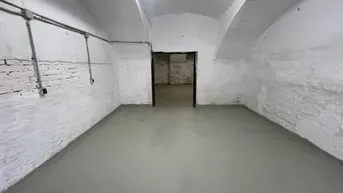 Expose ++ NEU ++ LAGER am RENNWEG