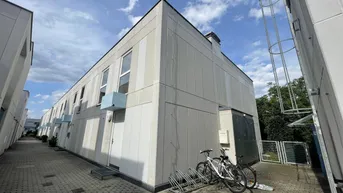 Expose PROVISIONSFREI VOM EIGENTÜMER! GROSSZÜGIGES ECK-REIHENHAUS MIT 4 ZIMMERN UND EIGENGARTEN!