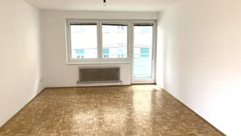 Expose PROVISIONSFREI VOM EIGENTÜMER! 5 ZIMMER WOHNUNG NÄHE JAKOMINIPLATZ