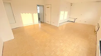 Expose NEUER PREIS! PROVISIONSFREIE 3-ZIMMER DG-WOHNUNG MIT GROSSER TERRASSE IN DER FORSTHAUSGASSE!