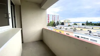 Expose PROVISIONSFREI! UNSANIERTE 3-ZIMMER WOHNUNG MIT LOGGIA IM SÜDEN VON ST. PÖLTEN!