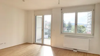 Expose PROVISIONSFREI VOM EIGENTÜMER! ERNTE LAA! 2-ZIMMER-WOHNUNG MIT LOGGIA UND DACHGARTEN NÄHE U6!