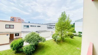 Expose PROVISIONSFREI! SANIERUNGSBEDÜRFTIGE WOHNUNG MIT VIEL POTENZIAL!