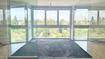 Expose PROVISIONSFREI VOM EIGENTÜMER! LICHTDURCHFLUTETE 3-ZIMMER-WOHNUNG MIT VERANDA!
