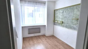 Expose Geschäftslokal neu renoviert