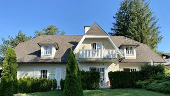 Expose Landhausvilla mit Pool + Doppelgarage zu verkaufen!