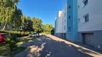 Expose Nette 2-Zimmerwohnung mit Südloggia und Autoabstellplatz!