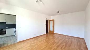 Expose Nette 2-Zimmerwohnung mit Südloggia und Autoabstellplatz!