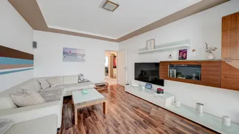 Expose ** Schöne,helle, 3 Zimmerwohnung mit 2 Pkw Abstellplätzen **