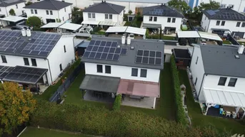 Expose Einfamilienhaus in gekoppelter Bauweise