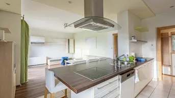 Expose ++ Schöne 3 Zimmer Wohnung mit Loggia, Parkplatz und Kellerabteil ++