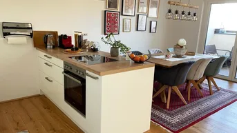 Expose Leben mit Weitblick - Exklusive Dachgeschosswohnung inkl. Einbauküche und Loggia - Top A13