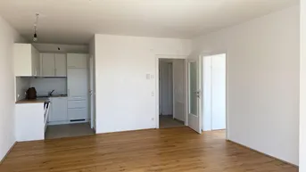 Expose Moderne Dachgeschosswohnung inkl. Einbauküche und Loggia - Top A10