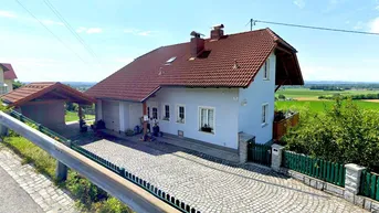Expose Traumhaftes Einfamilienhaus mit Weitblick in Hanglage – Zwei Wohneinheiten mit viel Potenzial