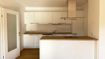 Expose Große Dachgeschosswohnung inkl. Einbauküche und Loggia - Top B13