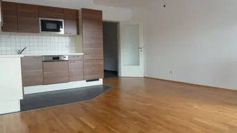 Expose Sehr schöne und ruhig gelegene 2 Zimmer-Wohnung mit Loggia