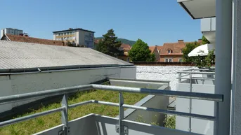 Expose Sehr schöne und ruhig gelegene 2 Zimmer-Wohnung mit Loggia