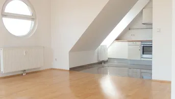 Expose Wunderschöne 2-Zimmer Dachgeschosswohnung Nähe U4/U6 Längenfeldgasse (befristet vermietet)