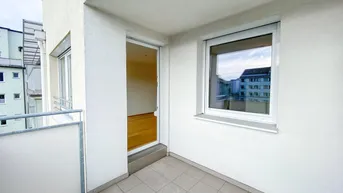 Expose Helle, ruhige 3-Zimmerwohnung mit großzügiger, hofseitiger Loggia
