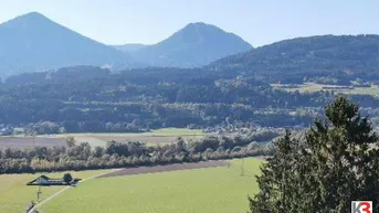 Expose K3 - GROSSER SONNIGER BAUGRUND IN SÜD-HANGLAGE NÄHE MILLSTÄTTER SEE, unverbaubarer Fernblick nach Süden, Waldrandlage im Dorfgebiet. Auch Bauträgerprojekt. Guter Preis.