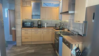 Expose K3 - ARBEITEN UND WOHNEN. Großes Wohnhaus mit eleganter und hochwertiger Ausstattung in ruhiger Lage. Topp Wohnqualität. Große Parkfläche vorhanden. TOLLER PREIS.