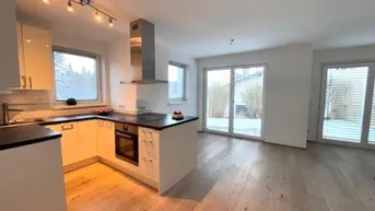 Expose K3 -Top ausgestattete, schöne Doppelhaushälfte mit herrlicher Terrasse und Pool! Ein Carport- und zwei Freistellplätze inklusive!