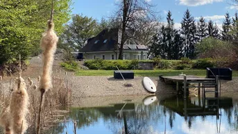 Expose K3 - NEU - LUXUSVILLA MIT PARKÄHNLICHEN GRUND + NATURBADETEICH