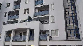 Expose großzügige 2-Zimmer-Wohnung inkl. Heizkosten und Loggia