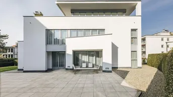 Expose Stilvolles Wohnen in Toplage am Bodensee – Elegante Villa mit beeindruckender Architektur