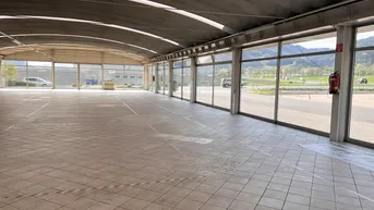 Expose 500 m2 Verkaufs-, Betriebsfläche top Frequenzlage zur S36