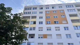 Expose ++Erstbezug - top sanierte ETW mit Lift und Balkon in der Stadt++