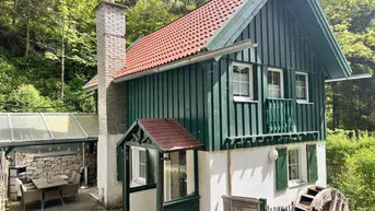 Expose ++ hübsches Ferienhaus in Alleinlage am Bach mit Nebengebäude ++
