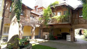 Expose Super Schöne 3 Zimmer Wohnung mit Balkon in historischem Ensemble - Wohnen wie im Urlaub