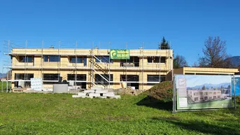 Expose NEU - Feldkirch Gisingen Guldenäcker - Vollholz Reihenhaus mit 5 Zimmer, Garten und Carport, Top Lage